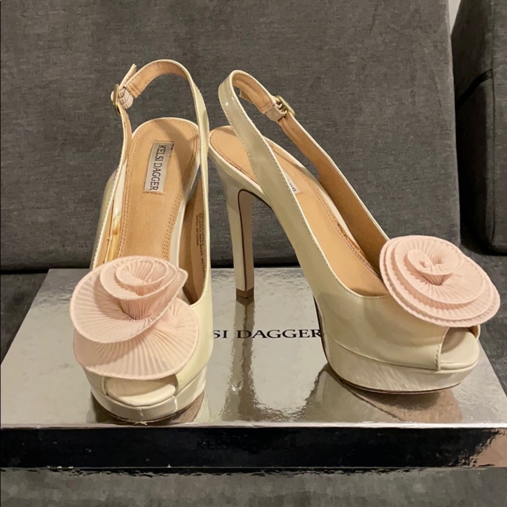 Kelsi Dagger Tahiti peep toe heels